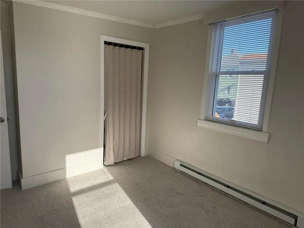 33 Saint Elizabeth Street Bristol RI 02809