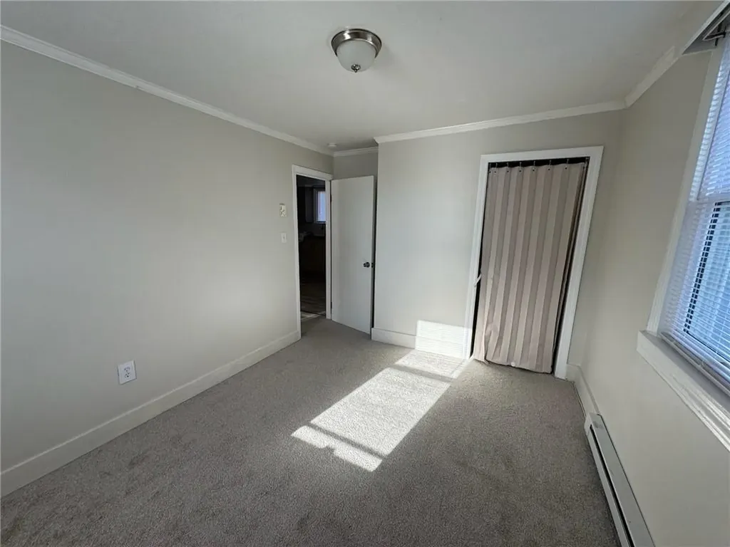 33 Saint Elizabeth Street Bristol RI 02809