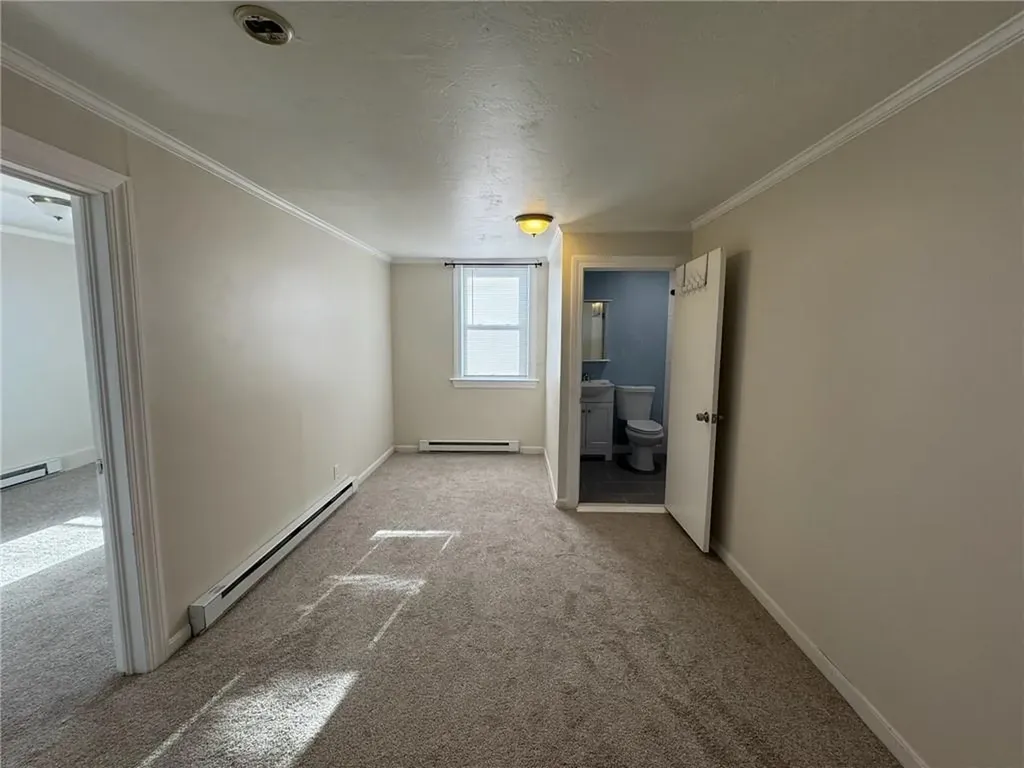 33 Saint Elizabeth Street Bristol RI 02809
