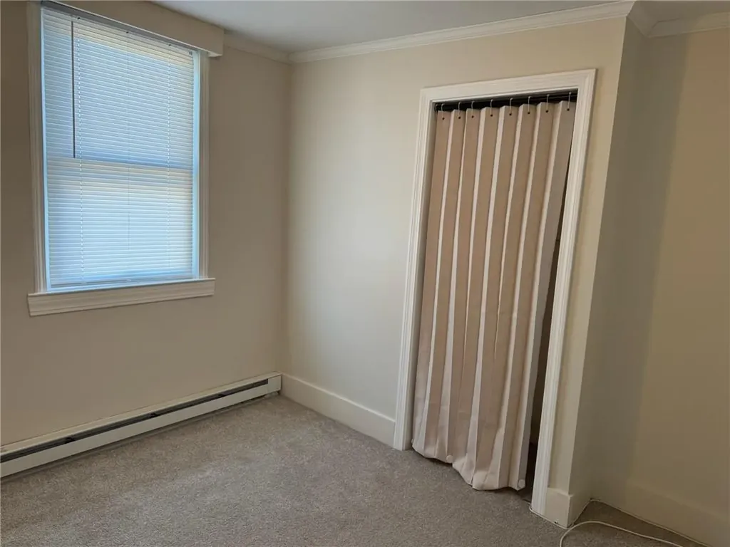 33 Saint Elizabeth Street Bristol RI 02809