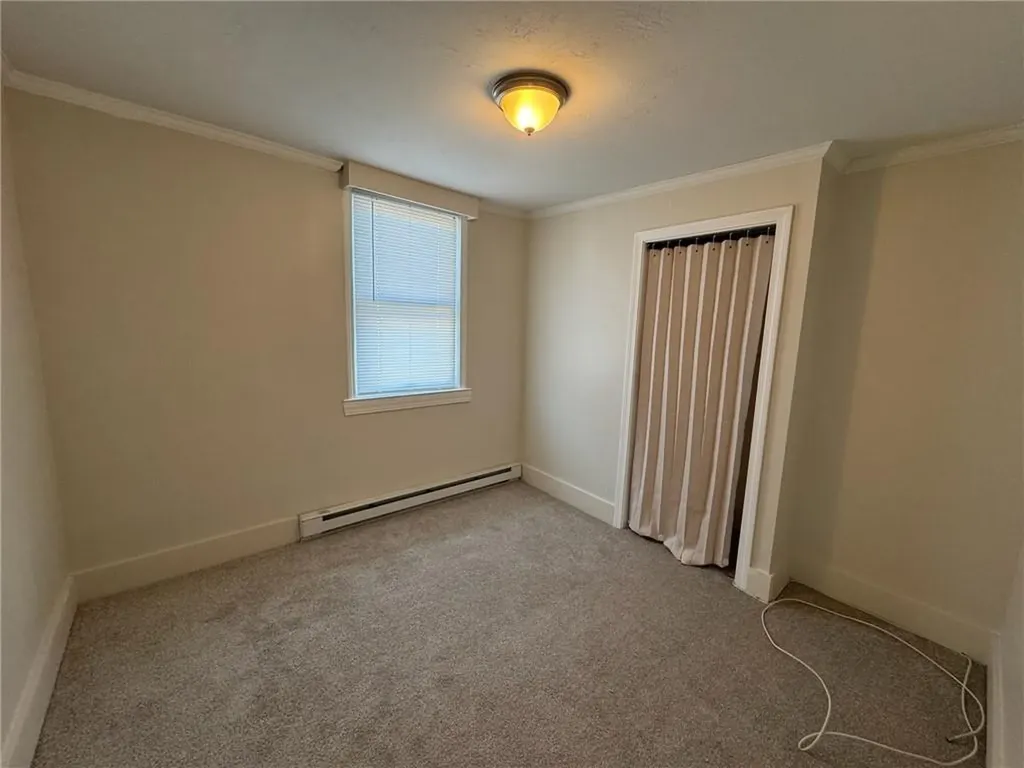 33 Saint Elizabeth Street Bristol RI 02809