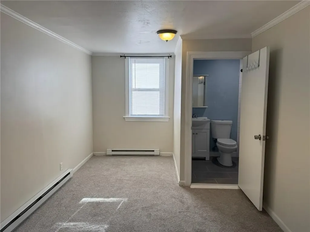 33 Saint Elizabeth Street Bristol RI 02809