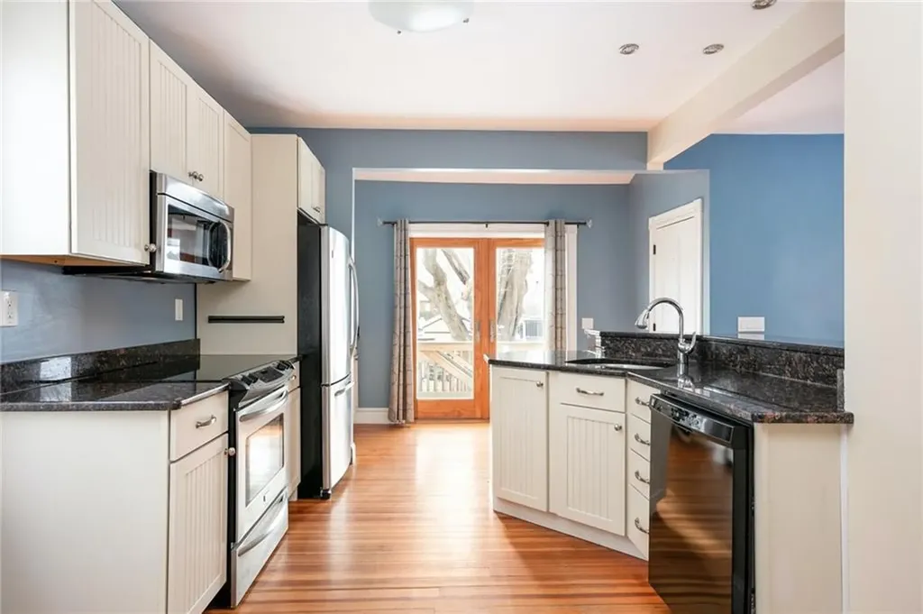 5 Cummings Road Newport RI 02840