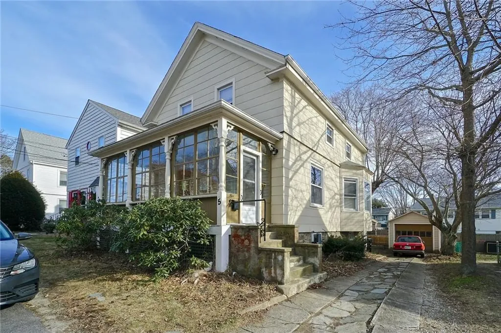 5 Cummings Road Newport RI 02840