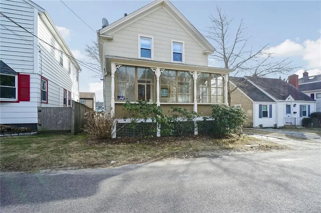 5 Cummings Road Newport RI 02840