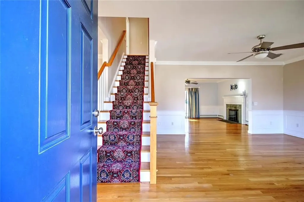 8 Bay Avenue Barrington RI 02806