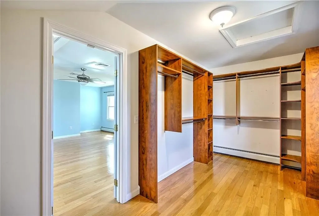8 Bay Avenue Barrington RI 02806