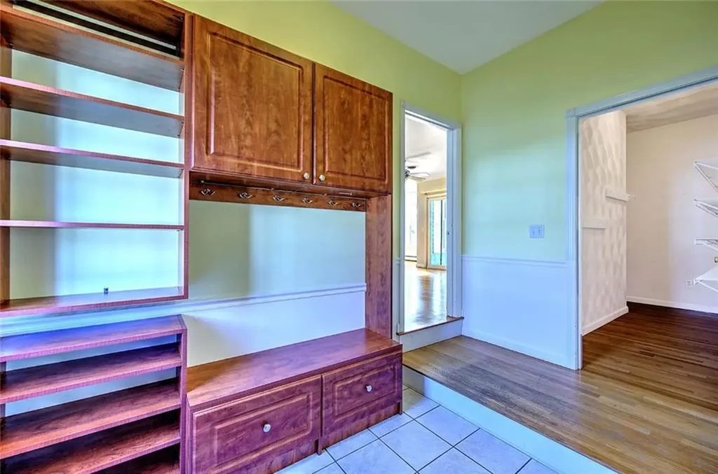 8 Bay Avenue Barrington RI 02806