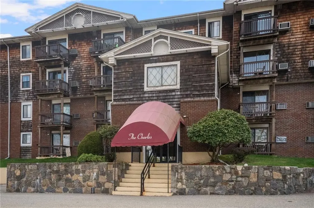 1190 Charles Street North Providence RI 02904