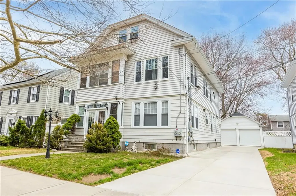 651 653 Pleasant Valley Parkway Providence RI 02908