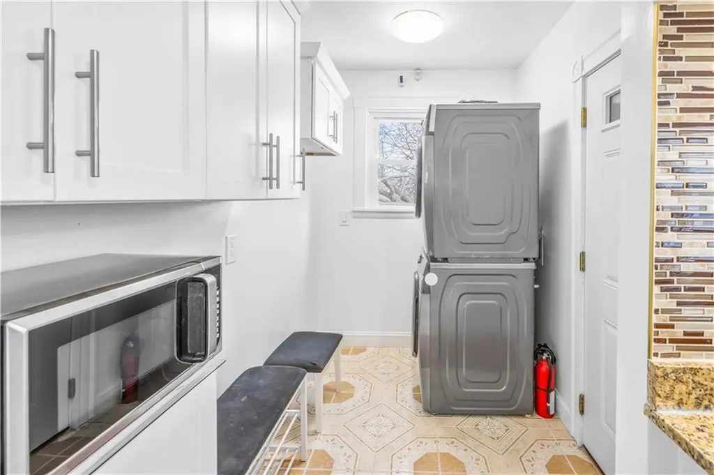 651 653 Pleasant Valley Parkway Providence RI 02908