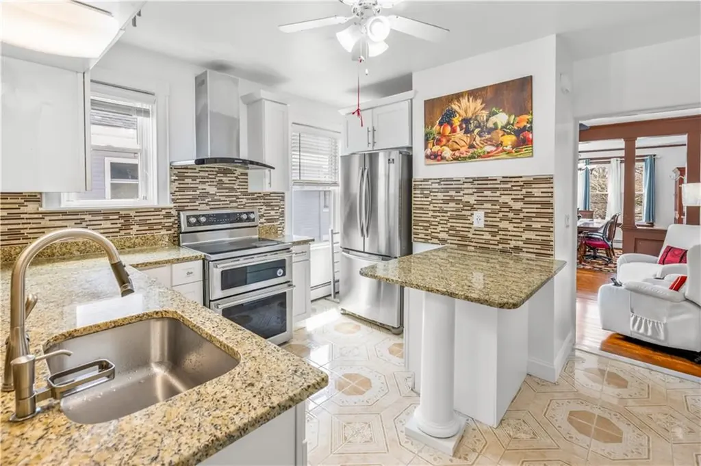 651 653 Pleasant Valley Parkway Providence RI 02908