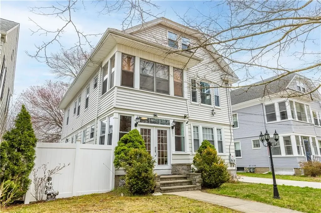 651 653 Pleasant Valley Parkway Providence RI 02908