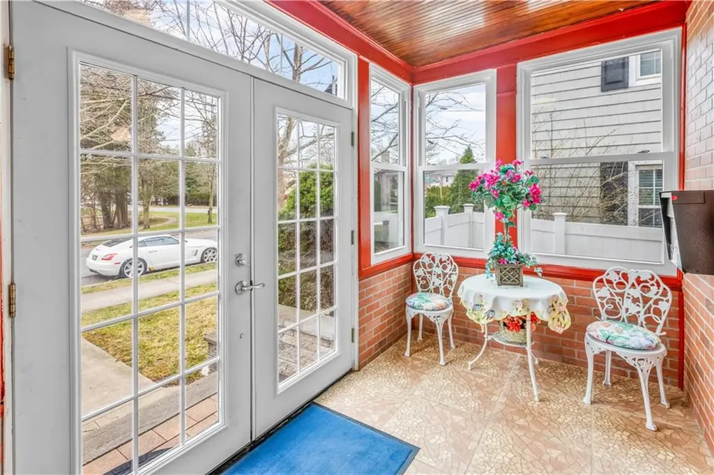 651 653 Pleasant Valley Parkway Providence RI 02908