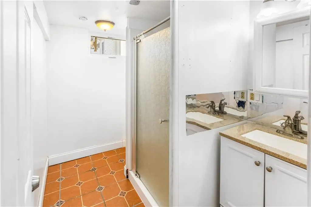 651 653 Pleasant Valley Parkway Providence RI 02908
