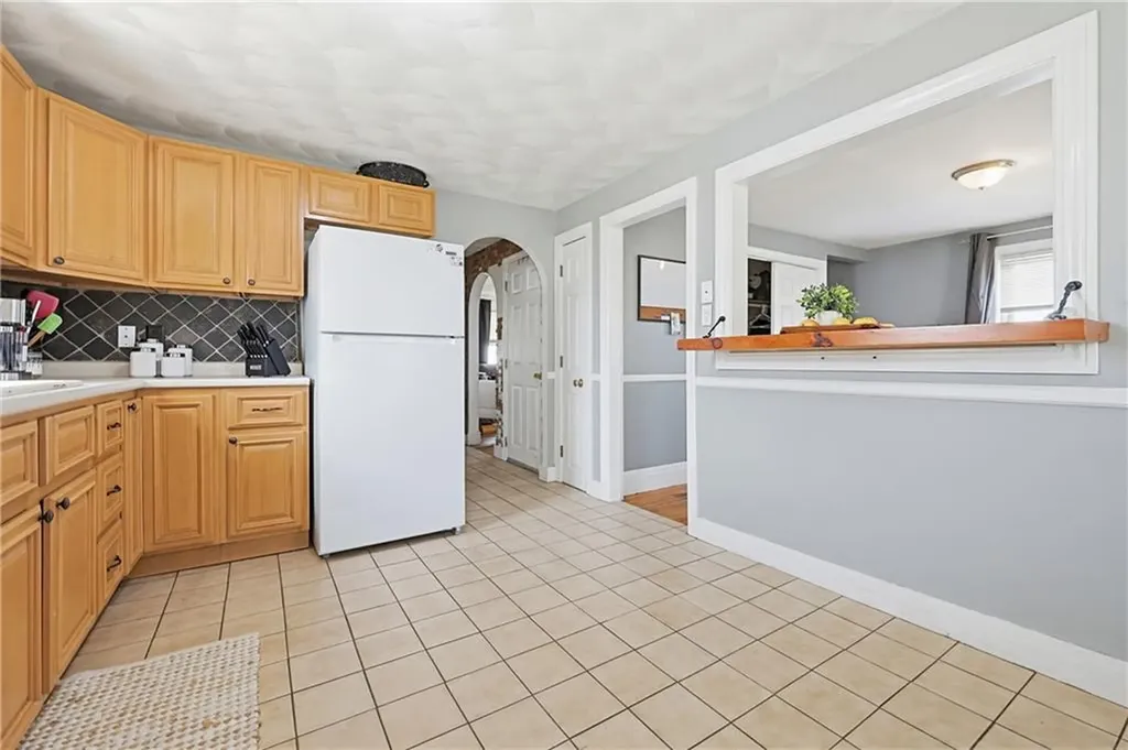 70 East Street West Warwick RI 02893