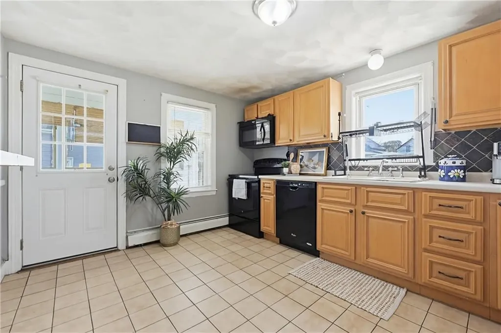 70 East Street West Warwick RI 02893