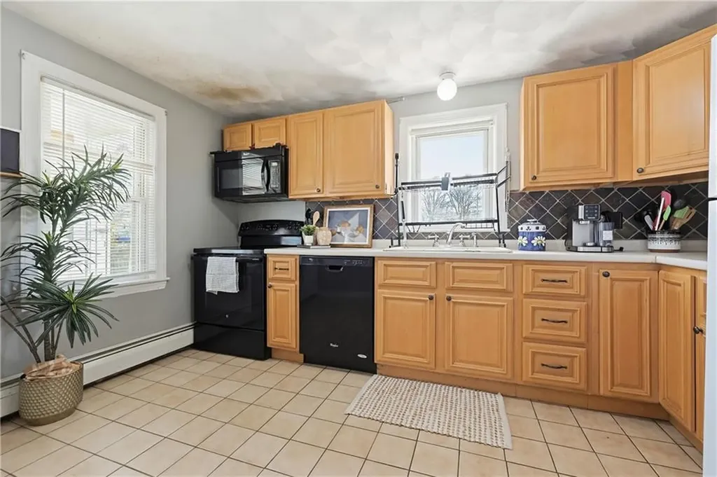 70 East Street West Warwick RI 02893