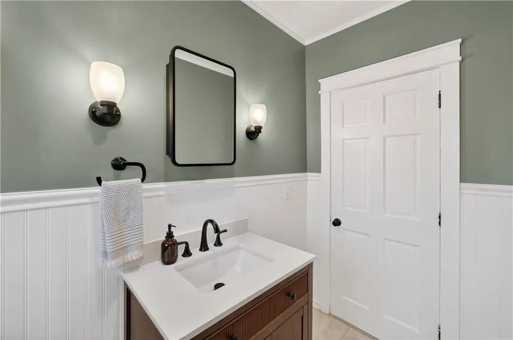 43 Longwood Avenue Providence RI 02908