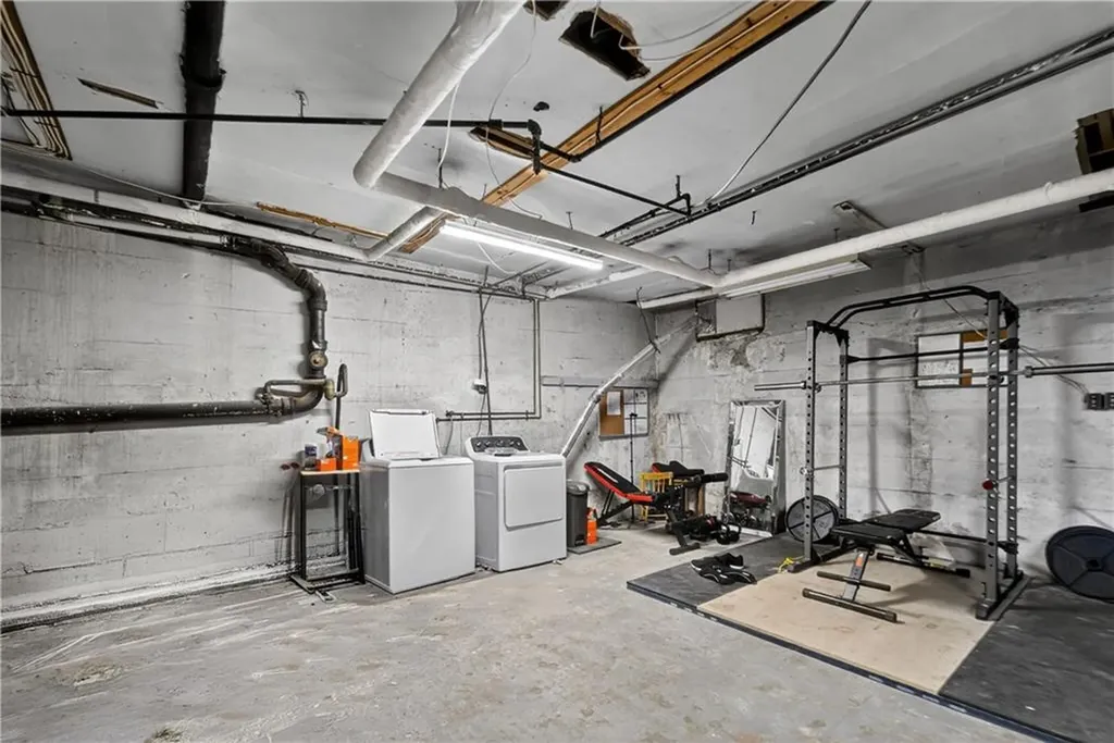 43 Longwood Avenue Providence RI 02908