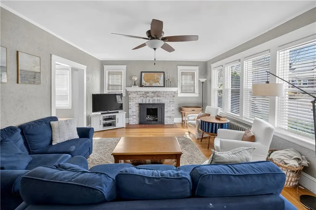43 Longwood Avenue Providence RI 02908