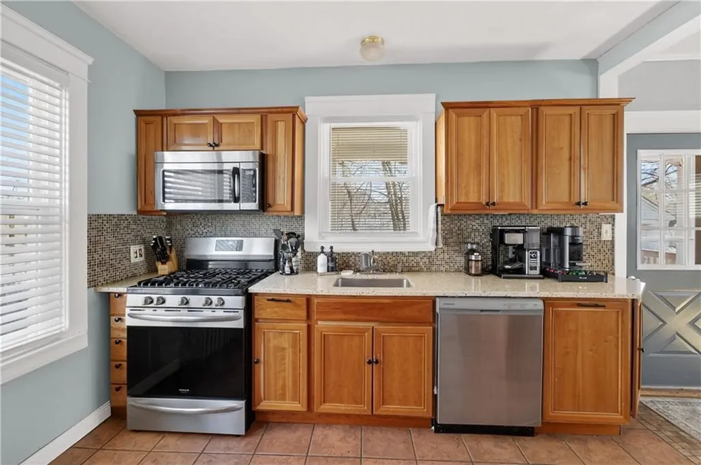 43 Longwood Avenue Providence RI 02908