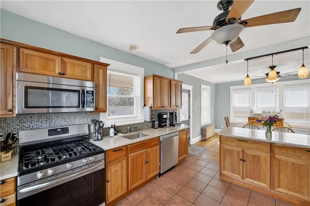 43 Longwood Avenue Providence RI 02908