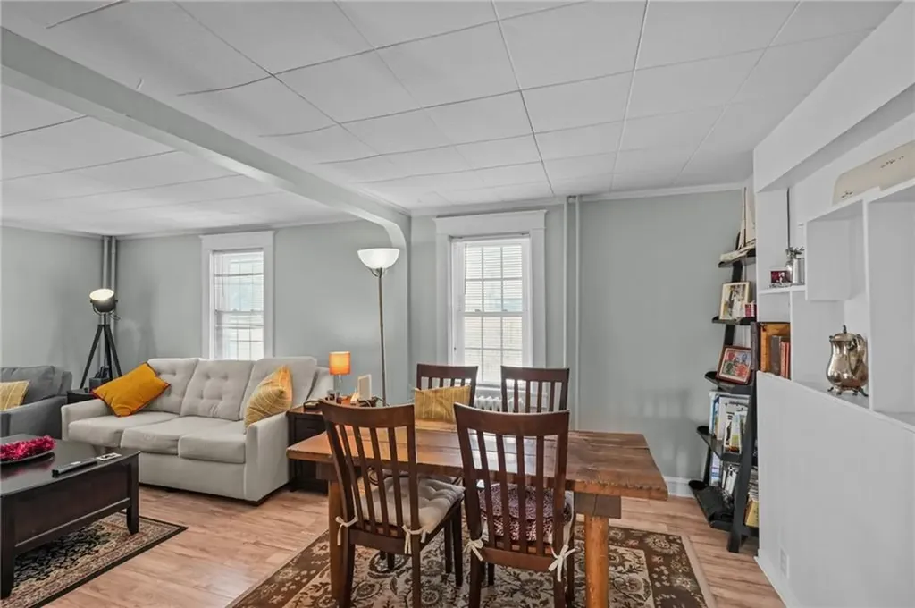 32 Houston Avenue Newport RI 02840