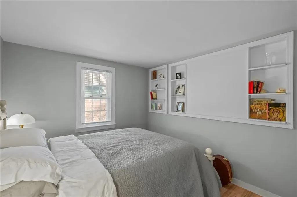 32 Houston Avenue Newport RI 02840