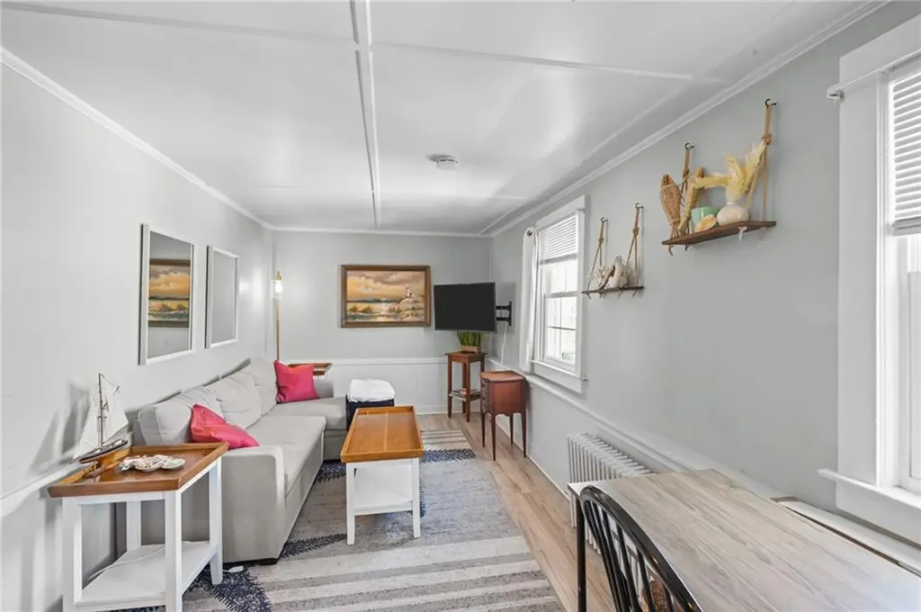 32 Houston Avenue Newport RI 02840
