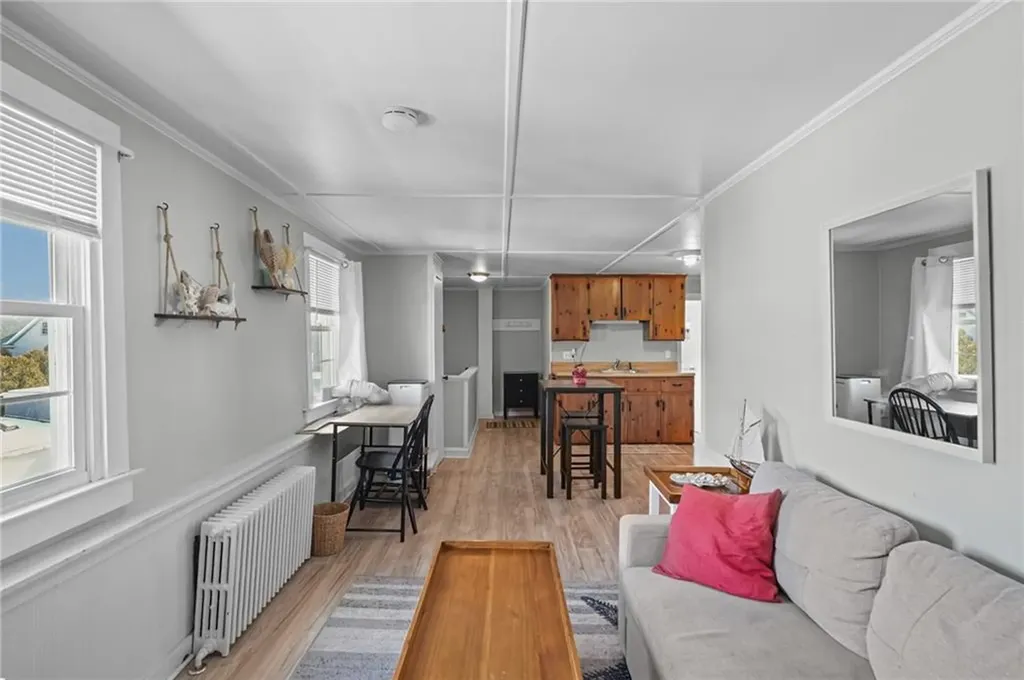 32 Houston Avenue Newport RI 02840