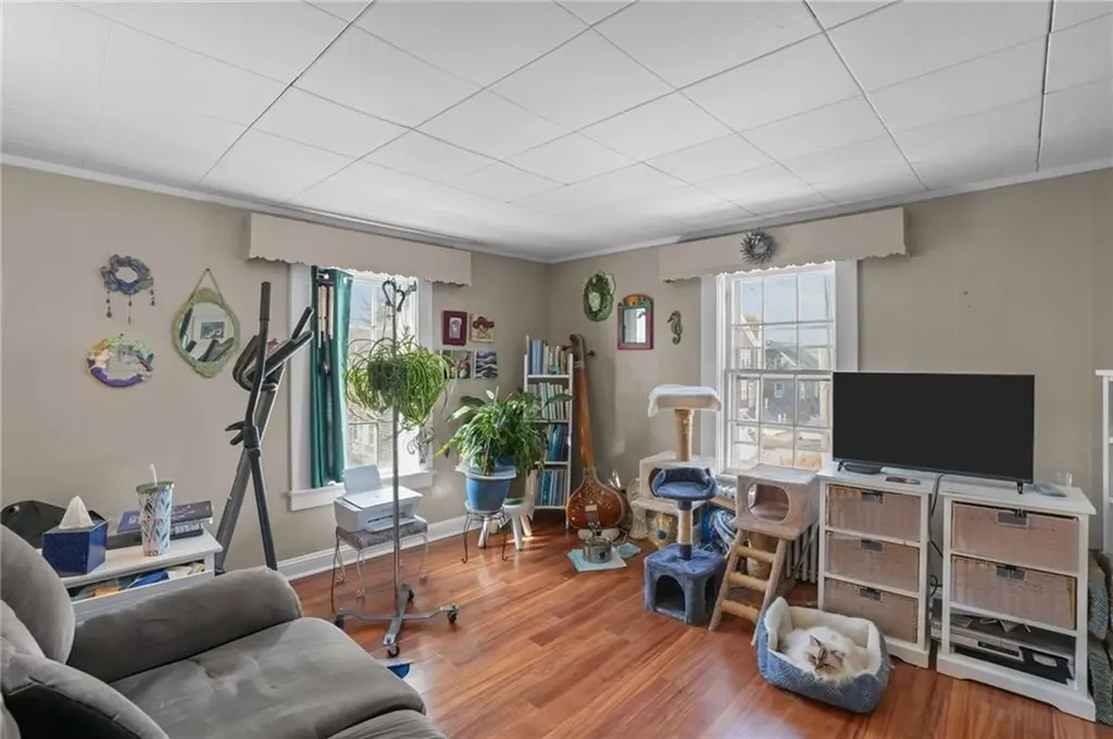32 Houston Avenue Newport RI 02840