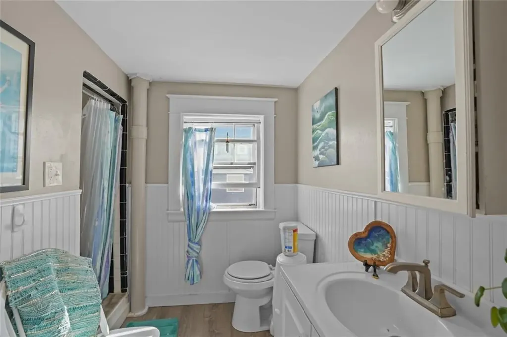 32 Houston Avenue Newport RI 02840
