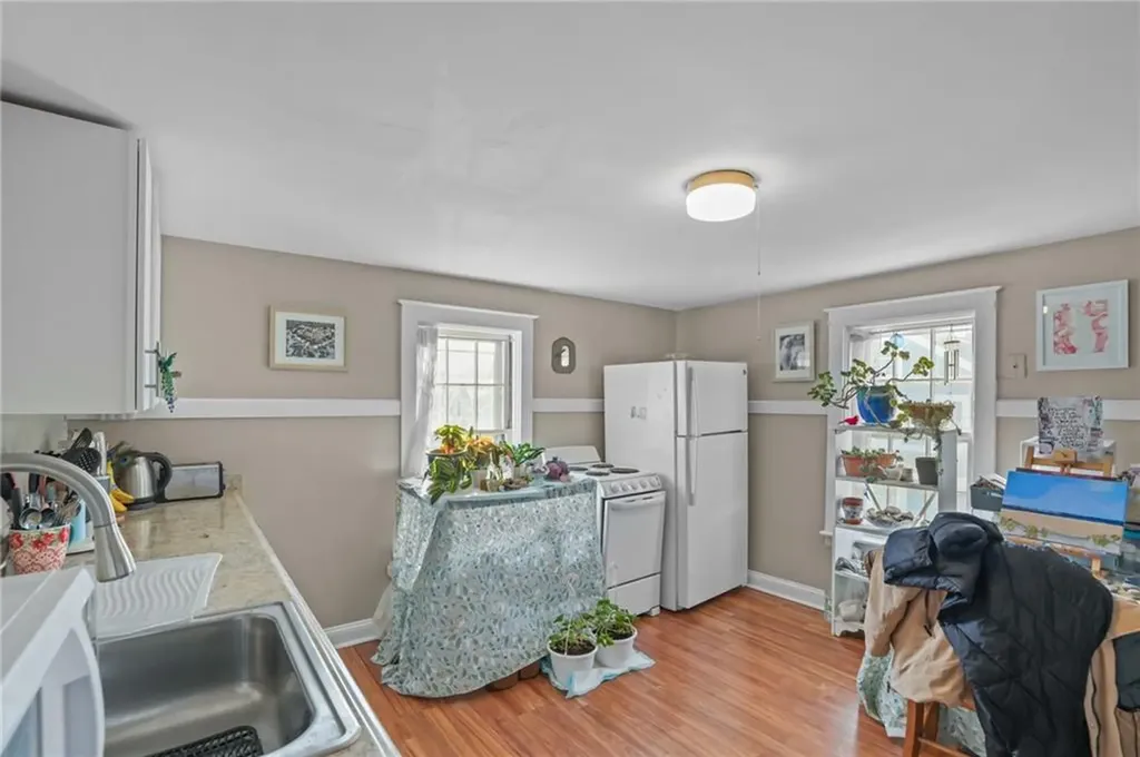 32 Houston Avenue Newport RI 02840