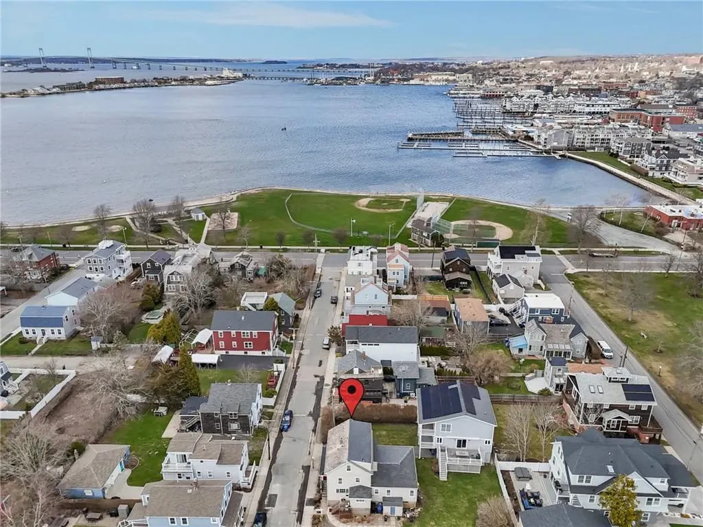 32 Houston Avenue Newport RI 02840