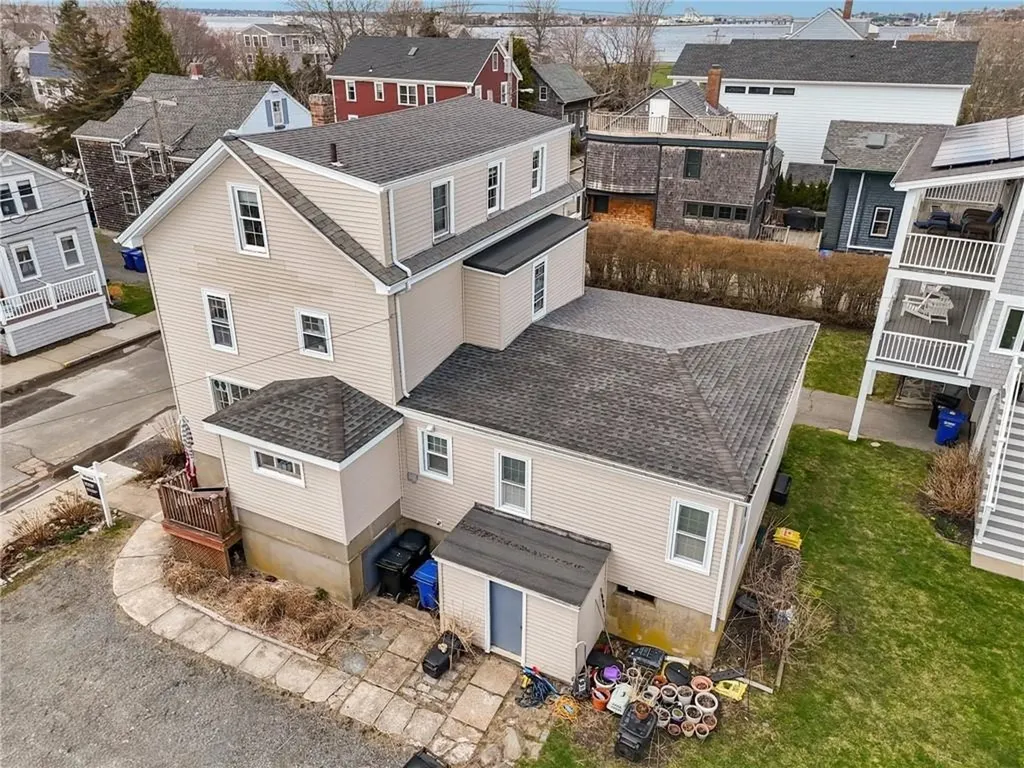 32 Houston Avenue Newport RI 02840