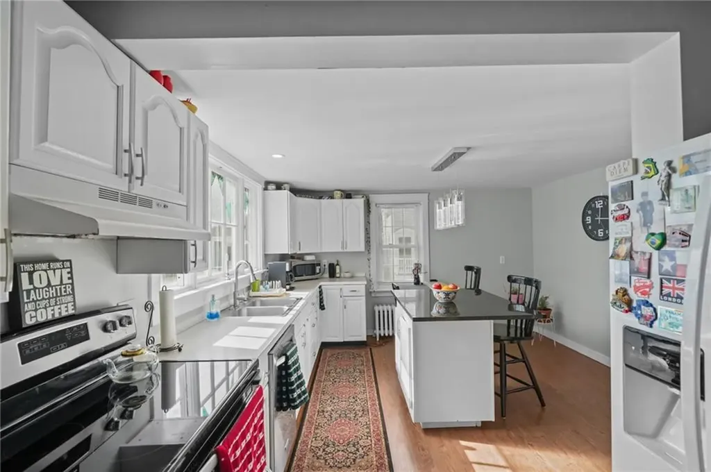 32 Houston Avenue Newport RI 02840