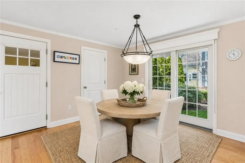 20 Narragansett Avenue Narragansett RI 02882