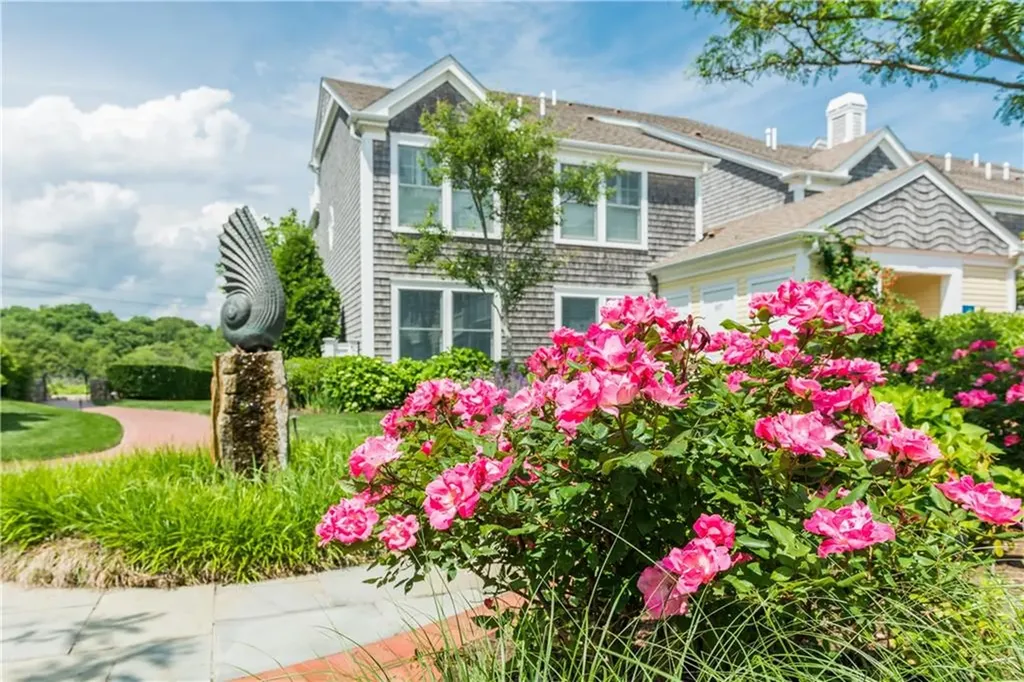 20 Narragansett Avenue Narragansett RI 02882