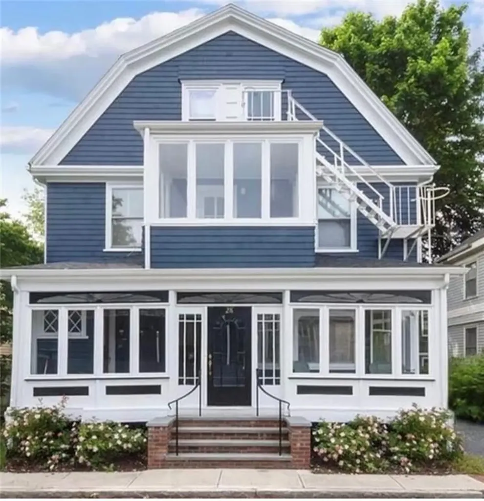 28 Calvert Street Newport RI 02840