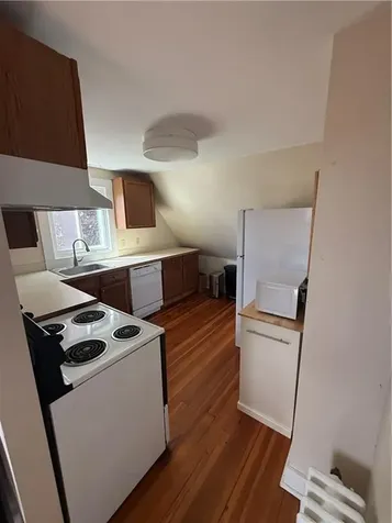 28 Calvert Street Newport RI 02840