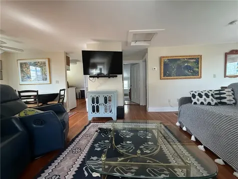 28 Calvert Street Newport RI 02840