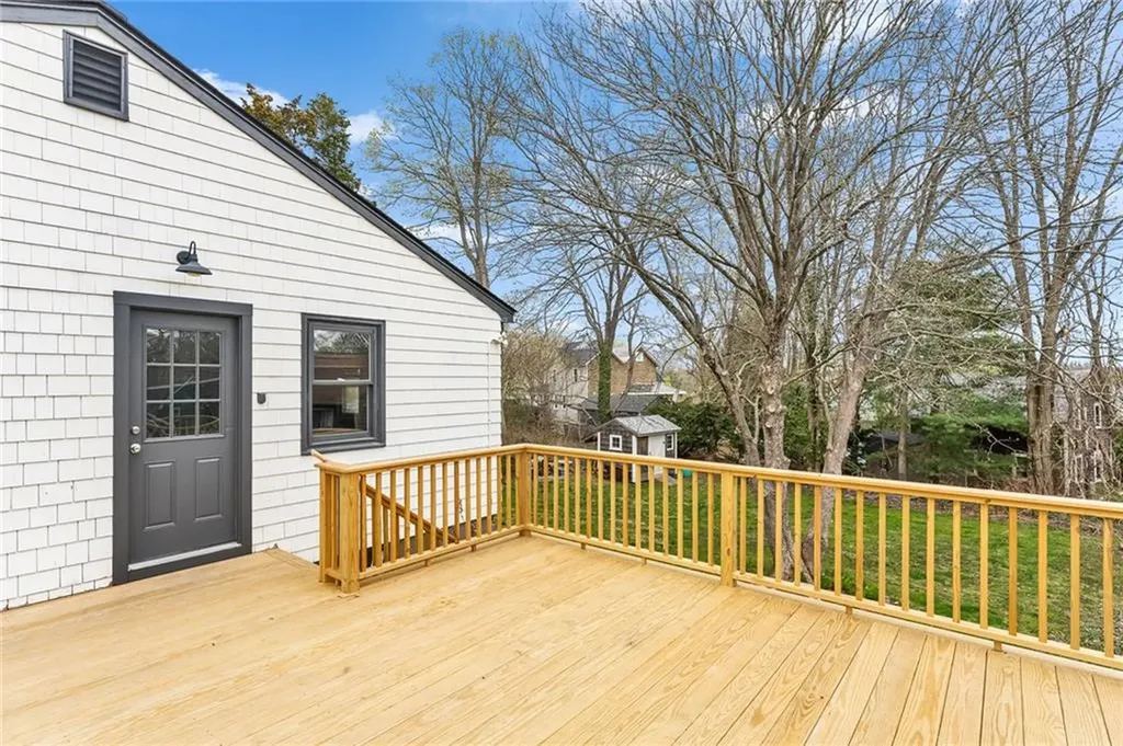 16 Harrison Avenue South Kingstown RI 02879