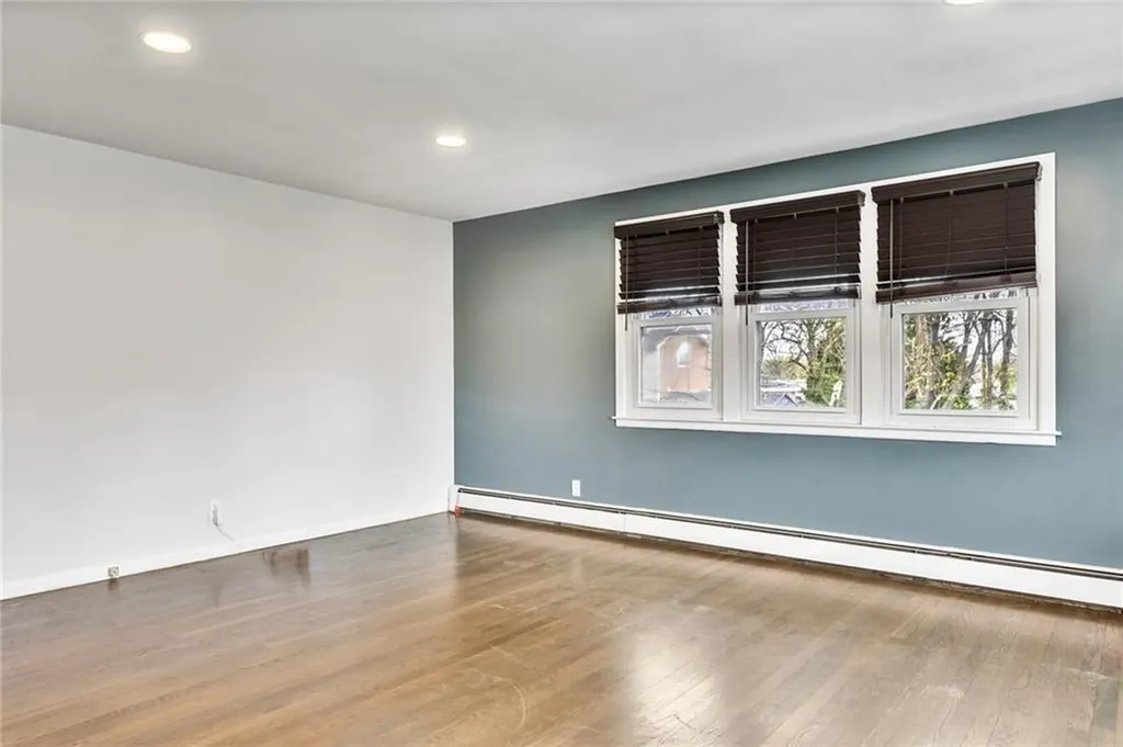 16 Harrison Avenue South Kingstown RI 02879