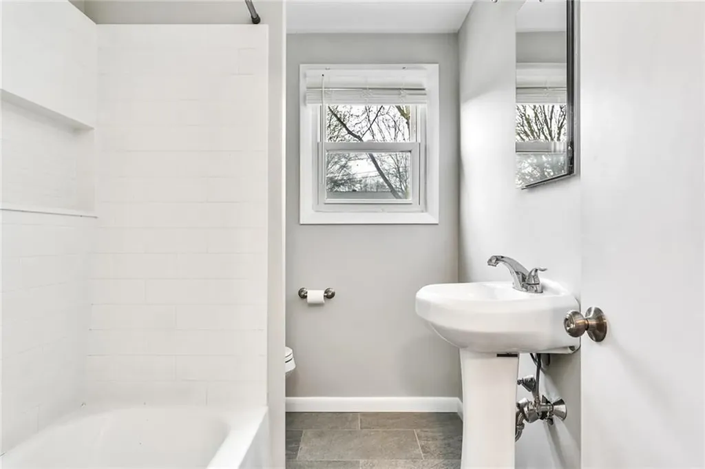 16 Harrison Avenue South Kingstown RI 02879