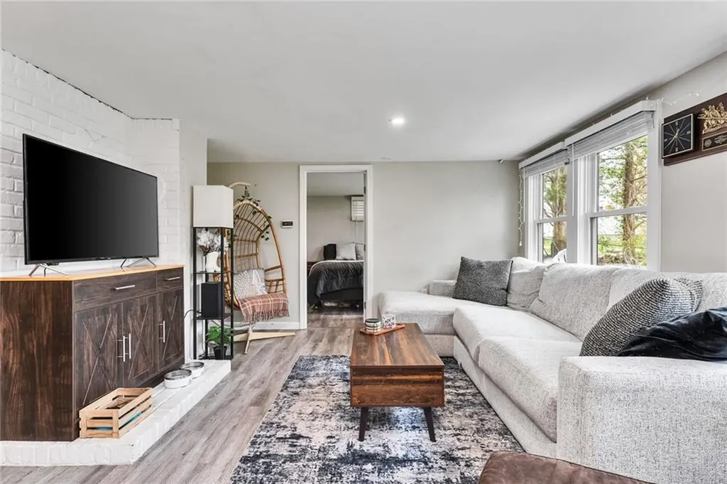16 Harrison Avenue South Kingstown RI 02879