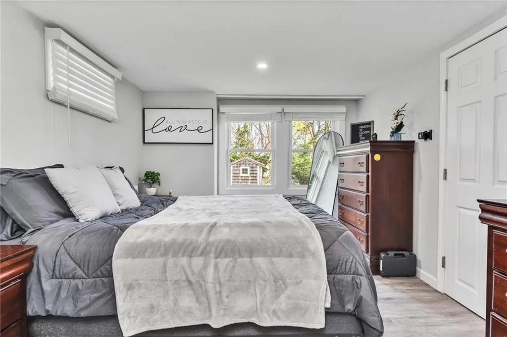 16 Harrison Avenue South Kingstown RI 02879