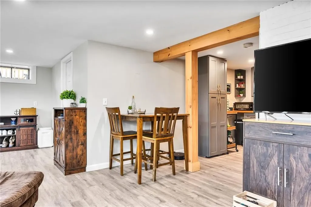 16 Harrison Avenue South Kingstown RI 02879