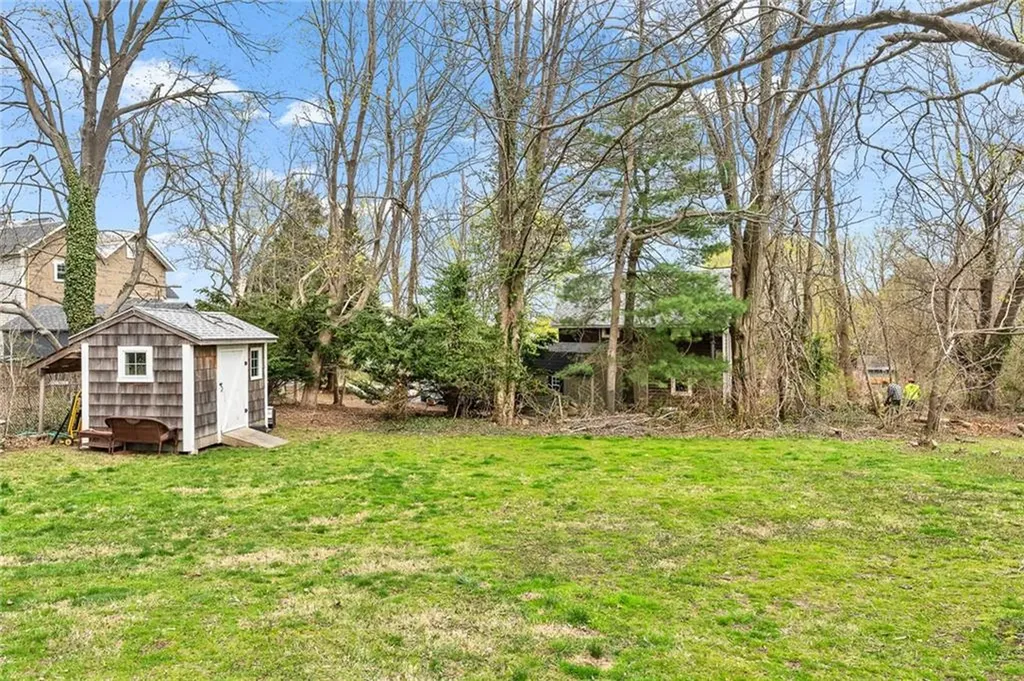 16 Harrison Avenue South Kingstown RI 02879