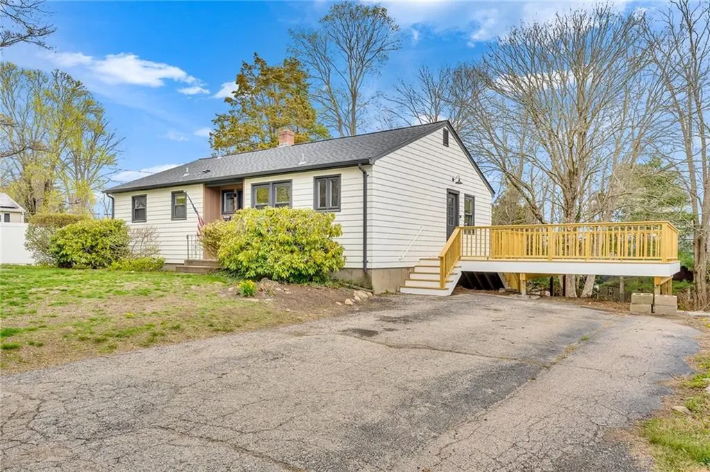16 Harrison Avenue South Kingstown RI 02879